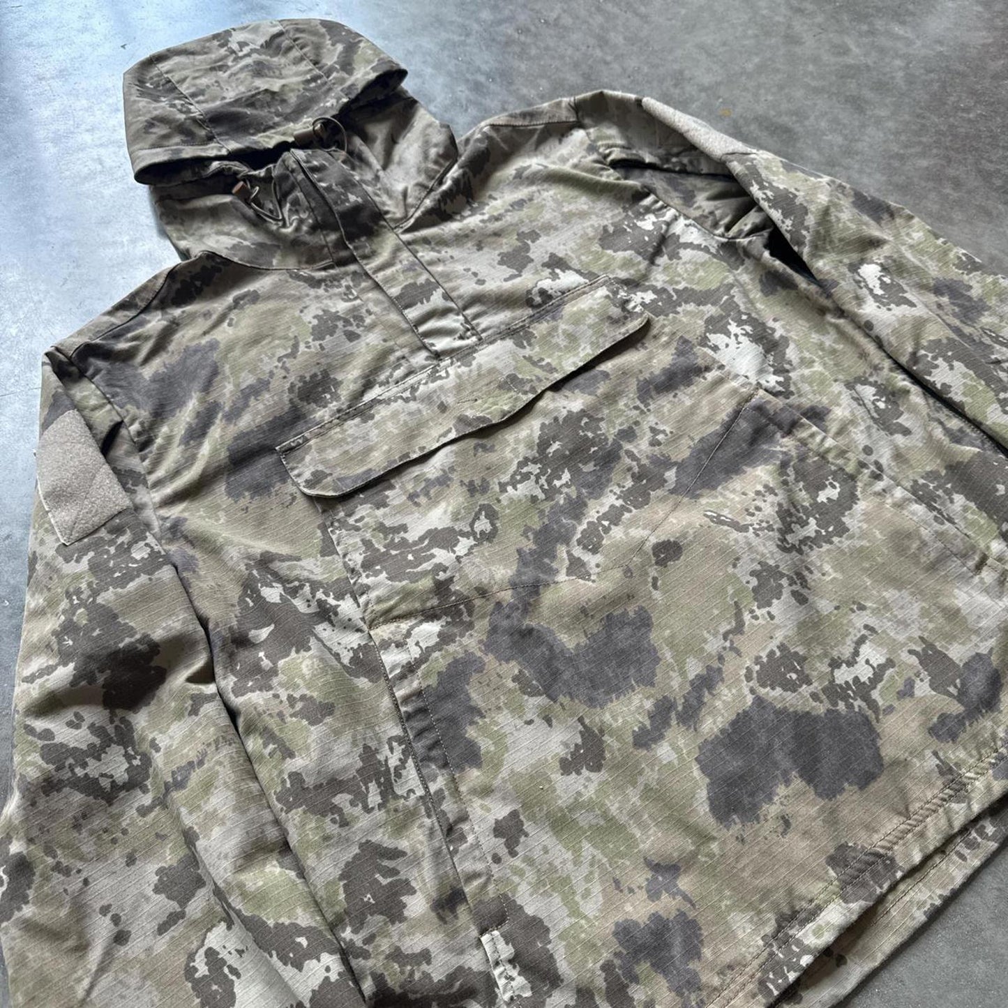 Camo Tactical Windbreaker Jacket With Hood, Zipper & Velcro [COPY]
