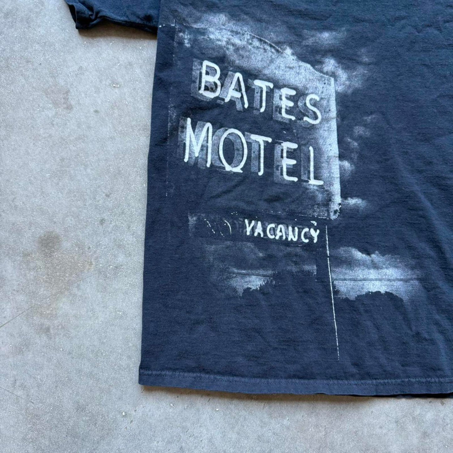 Psycho Room Service “Bates Motel” Horror Faded Y2K T-Shirt  [COPY]