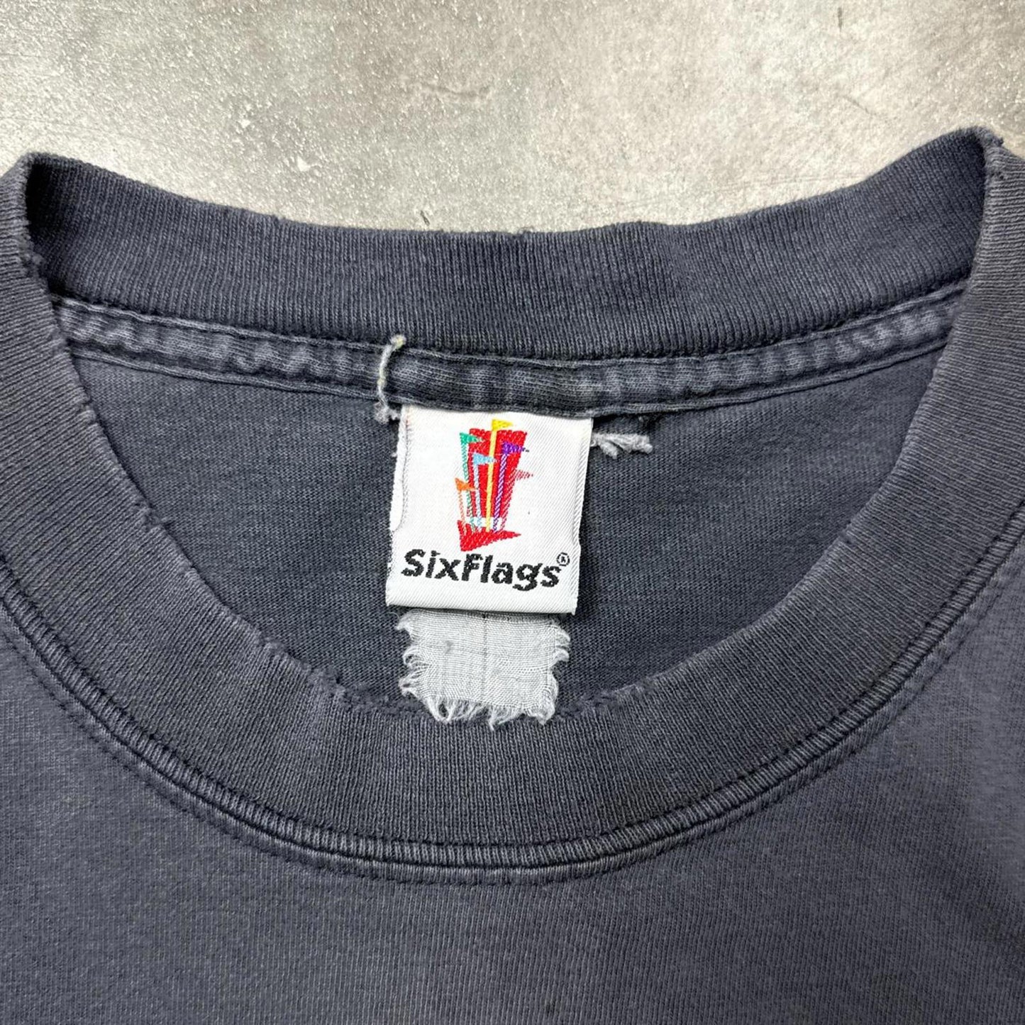 Six Flags Vodoo Skull Faded Flame Long Sleeves 90s T-Shirt [COPY]